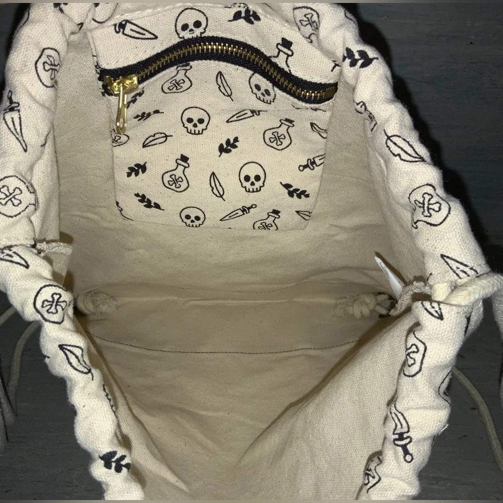 Skull Crossbones Poison Bottle Print‎ Canvas Drawstring Backpack Black Faux GC
